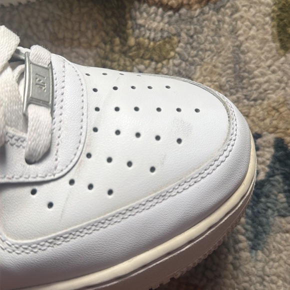 Nike Air Force 1 Low Triple White - Picture 4 of 4